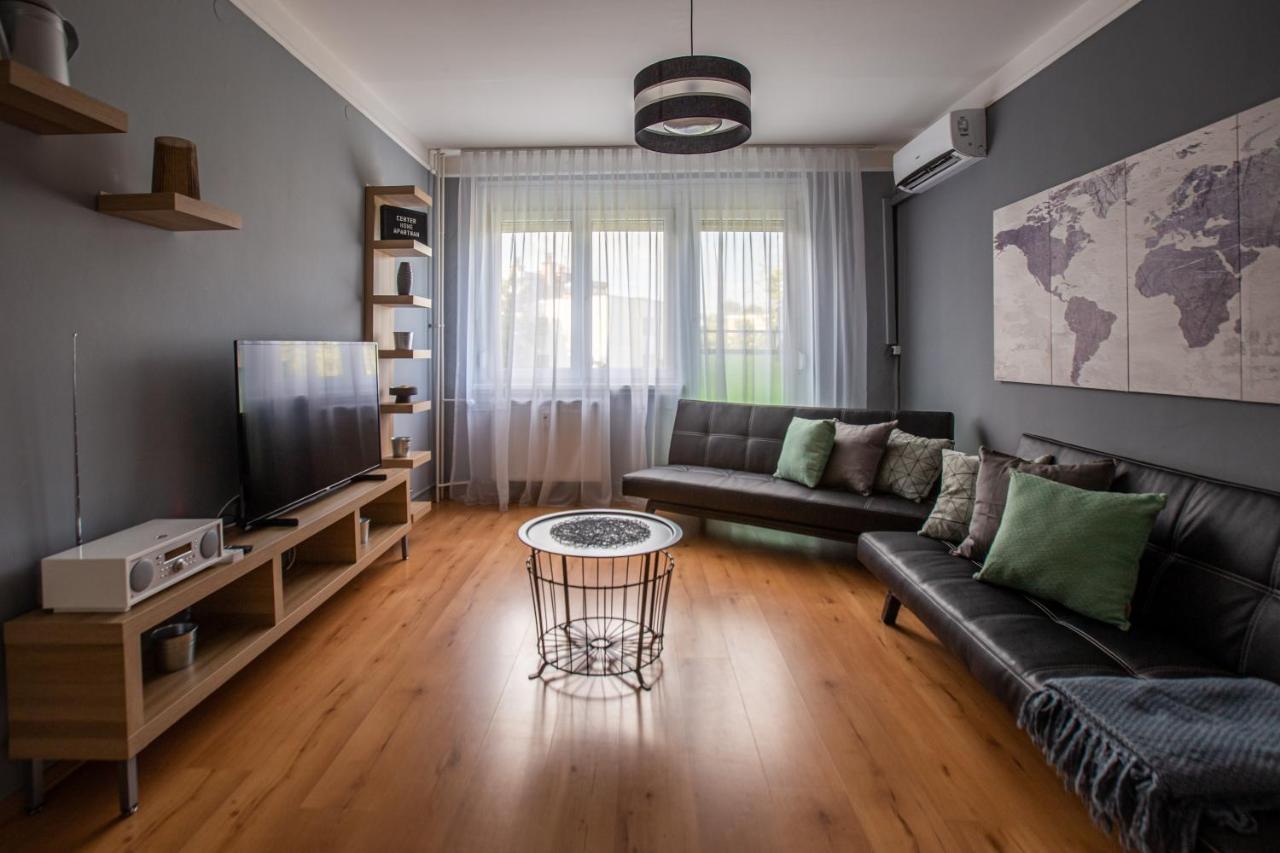 Center Home Apartman Oroshaza Exterior photo